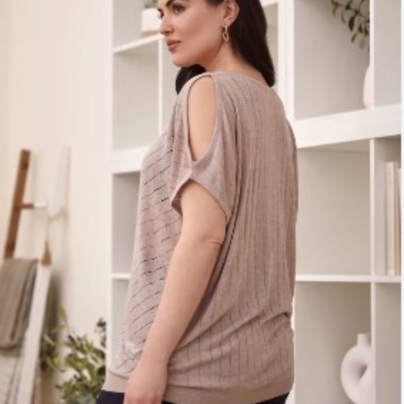 NWT LAURA COLD SHOULDER SHORT SLEEVE SWEATER - Picture 3 of 4
